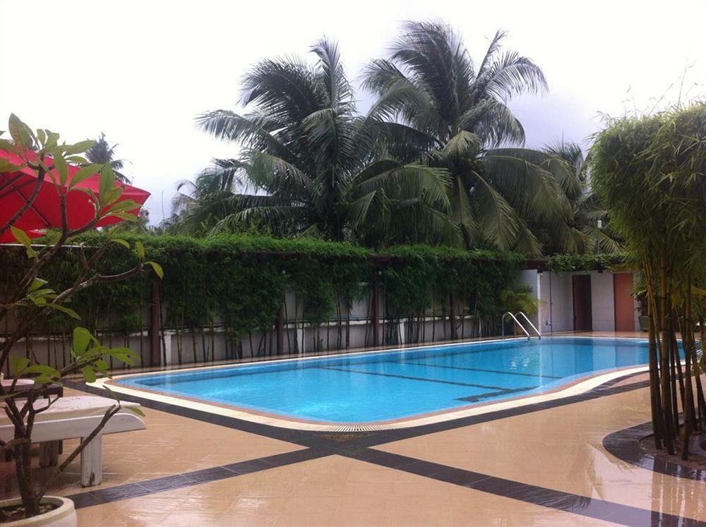 White Beach Hotel 西哈努克 外观 照片