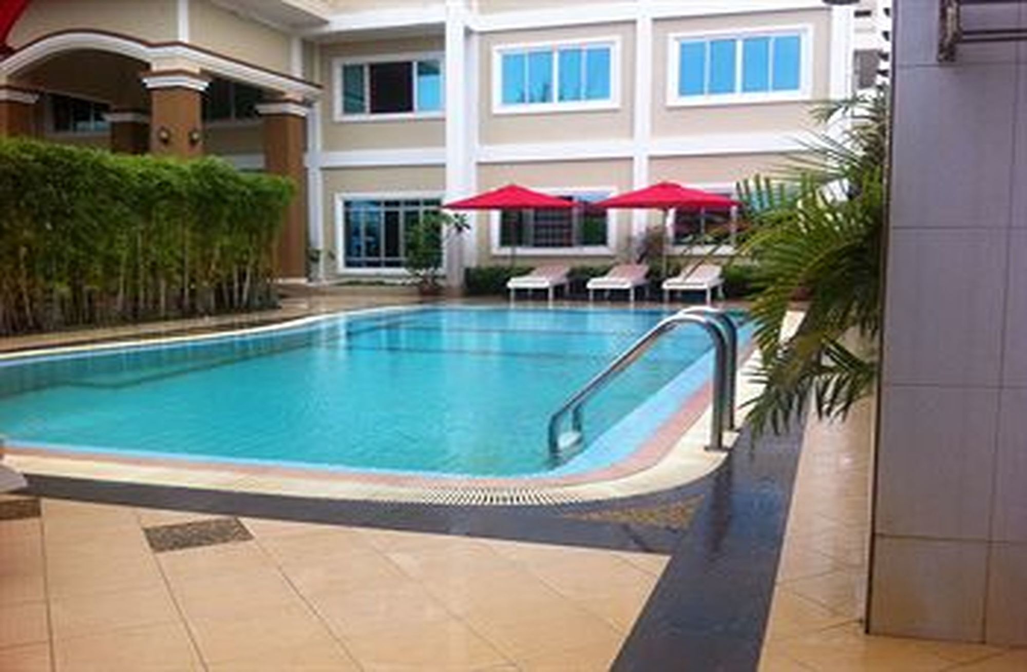 White Beach Hotel 西哈努克 外观 照片
