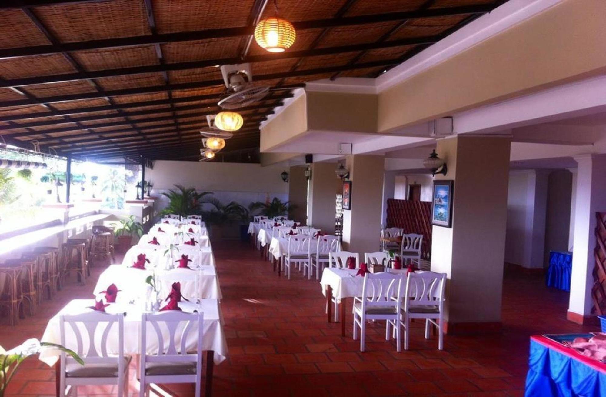 White Beach Hotel 西哈努克 外观 照片