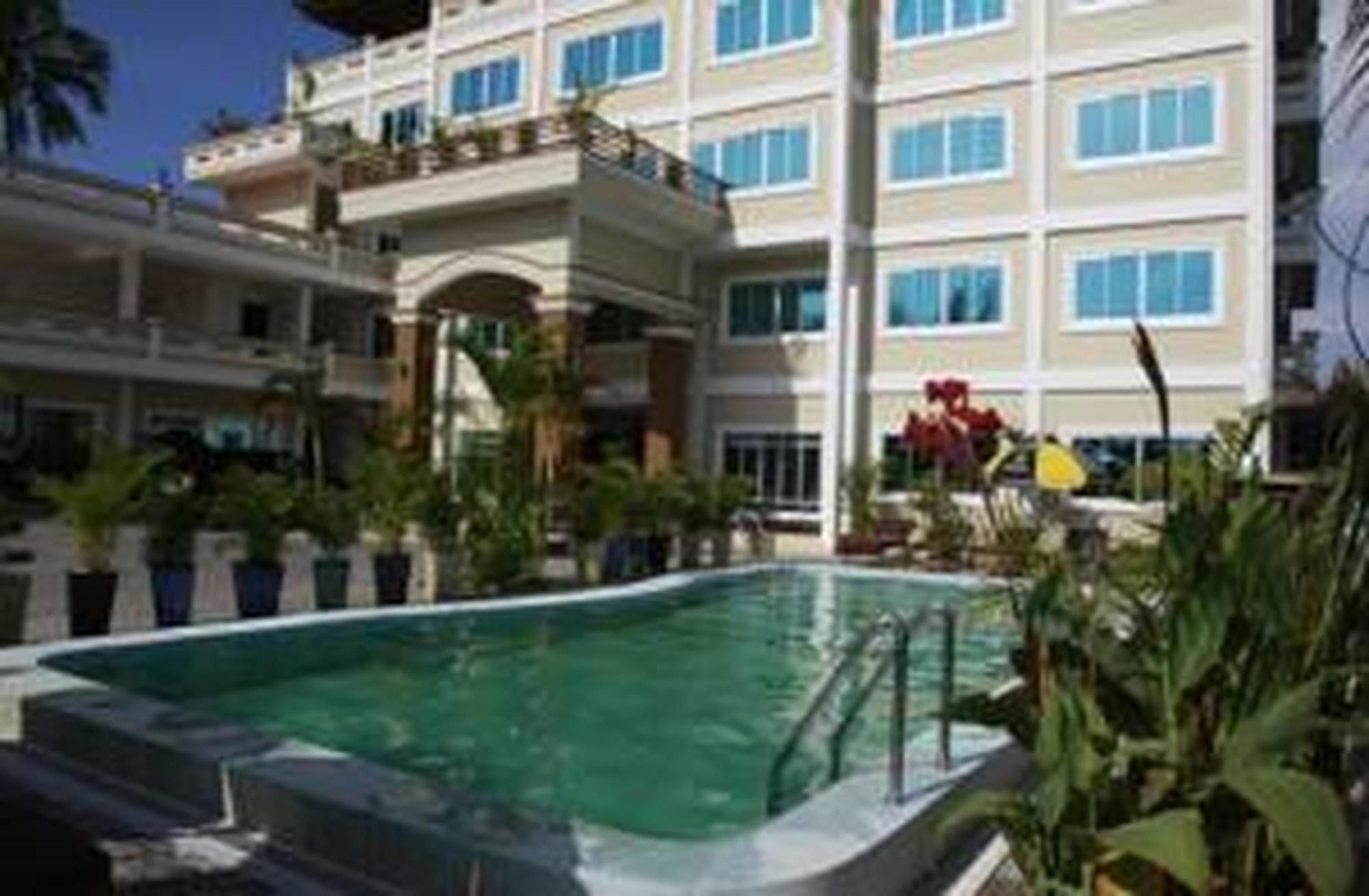 White Beach Hotel 西哈努克 外观 照片